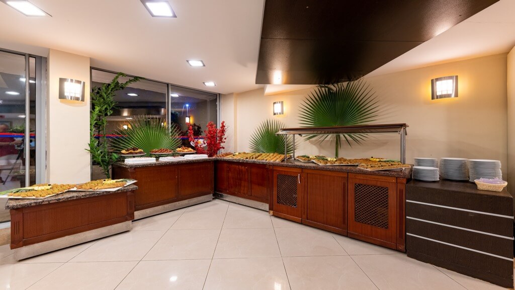 Restaurantlar ve Barlar